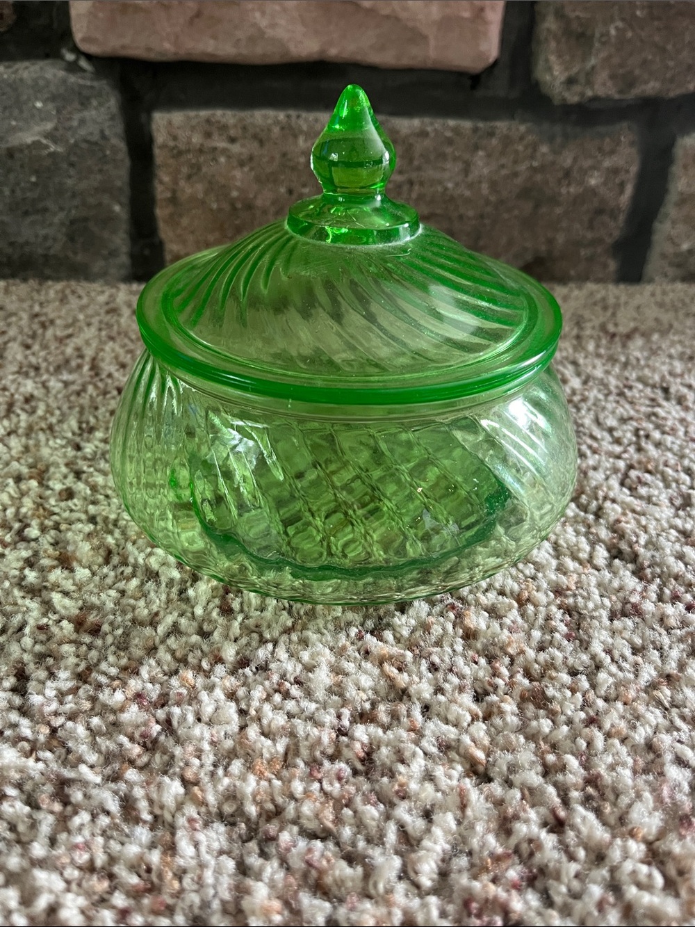 Vintage Anchor Hocking Uranium swirl candy dish